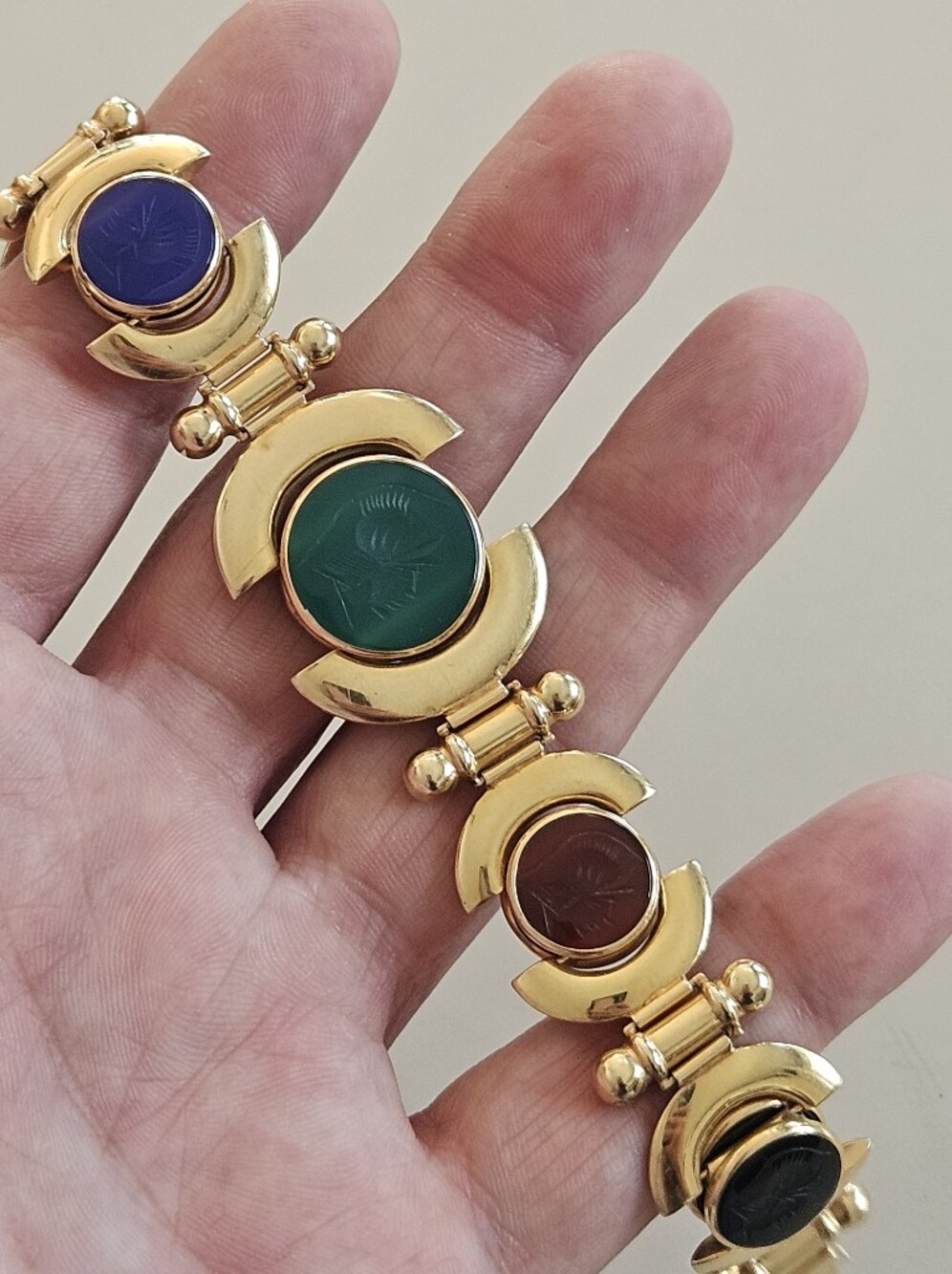 Vintage MCM Solid 14k Italian Gold Reversable Intaglio Onxy Statement Bracelet